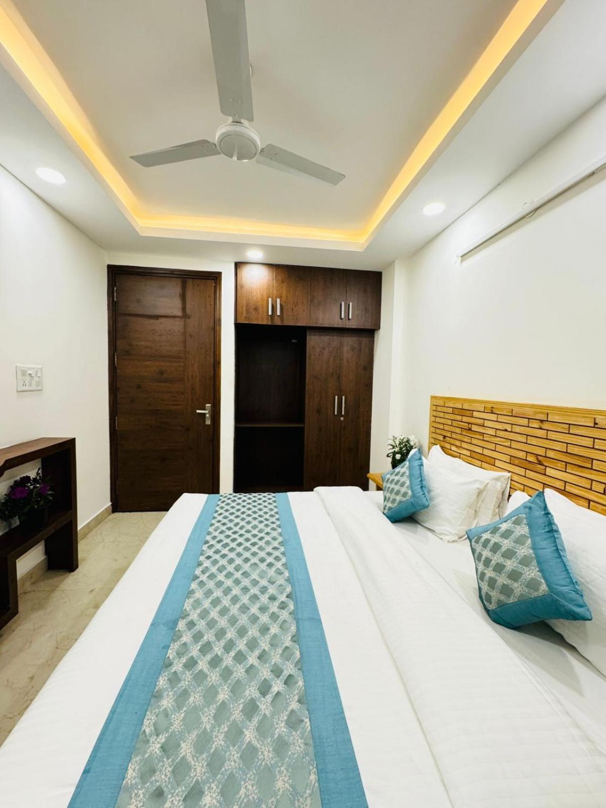 Hotel Ashram View Just 10 Minute Away Form Nizamuddin Railway Station New Delhi Exteriör bild