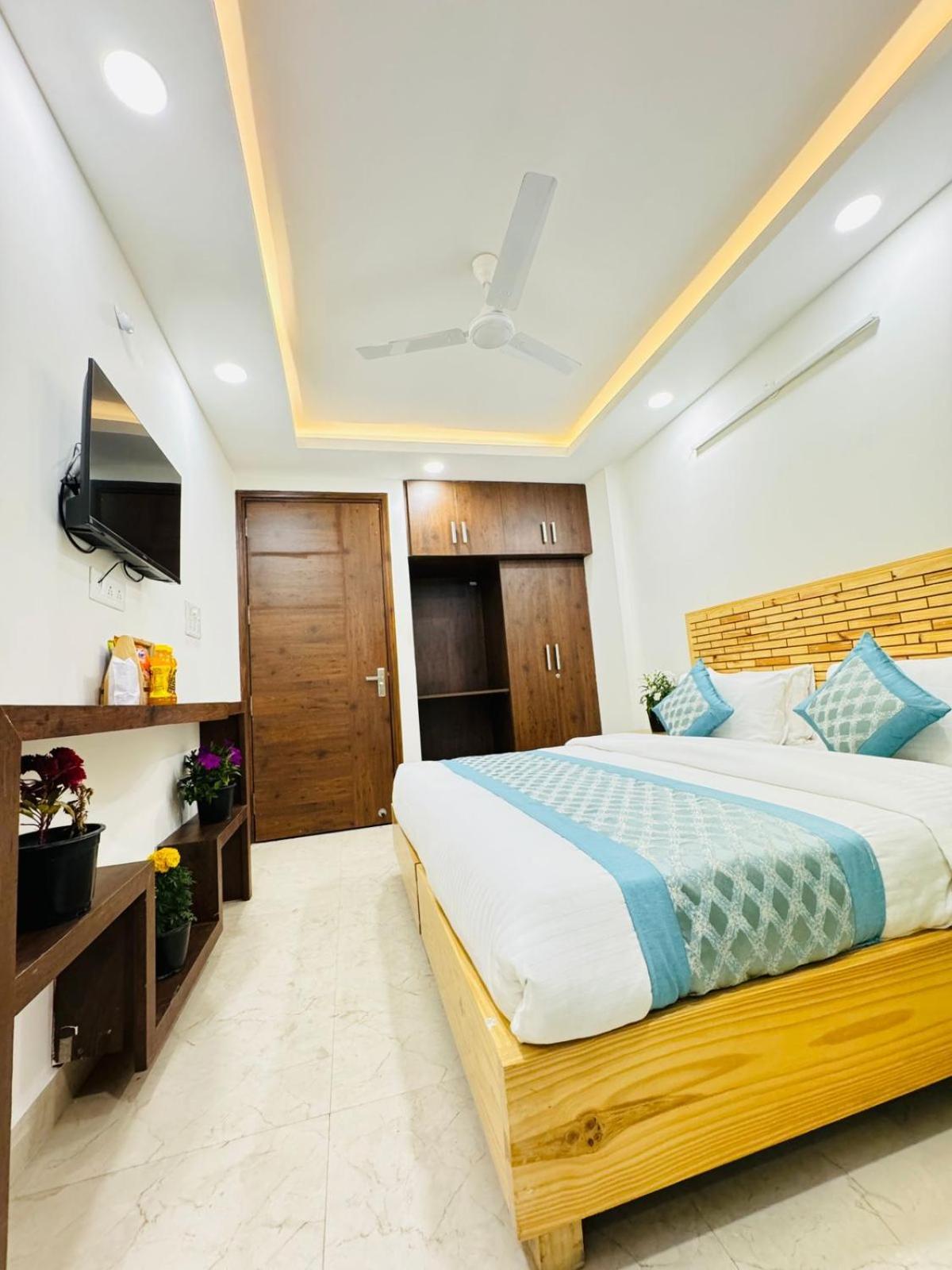 Hotel Ashram View Just 10 Minute Away Form Nizamuddin Railway Station New Delhi Exteriör bild