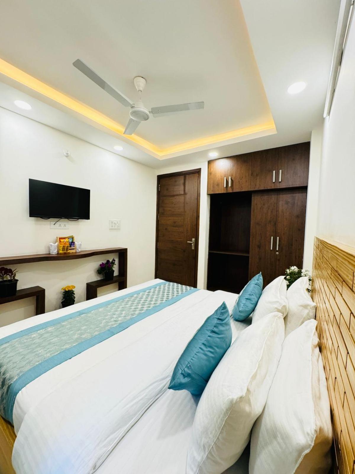 Hotel Ashram View Just 10 Minute Away Form Nizamuddin Railway Station New Delhi Exteriör bild